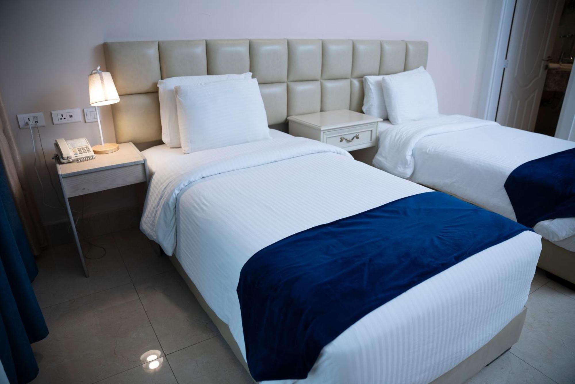 Amman West Luxury Hotel Exterior photo