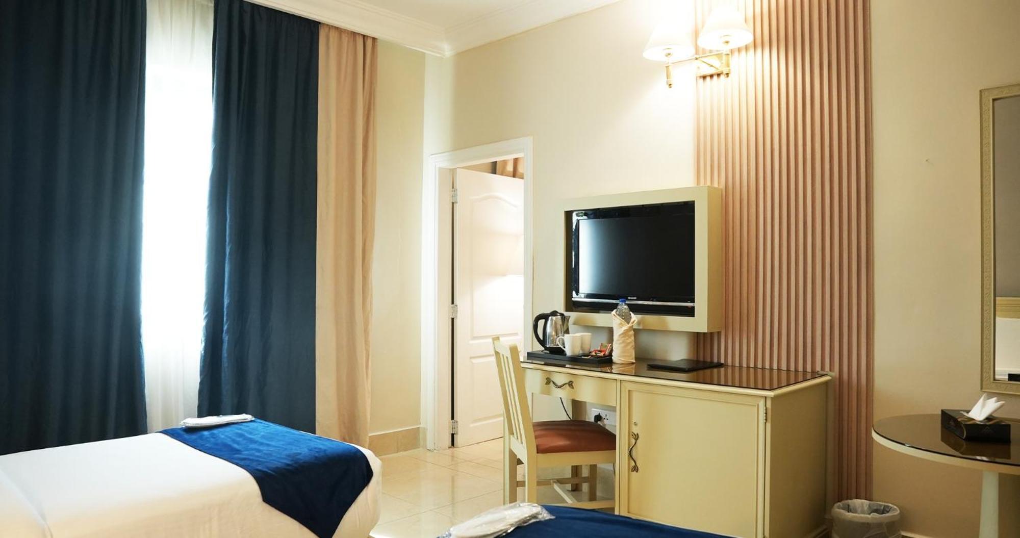 Amman West Luxury Hotel Exterior photo